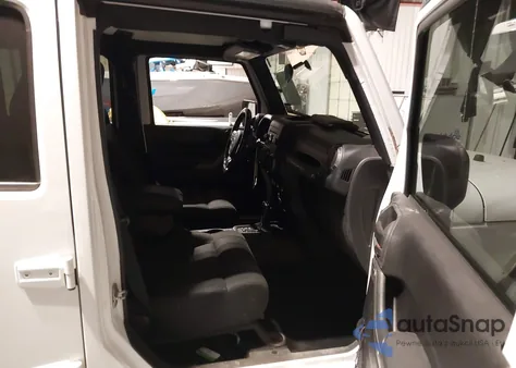 2012 Jeep Wrangler Unlimited Sport z USA, uszkodzony, nr VIN 1C4BJWDG9CL127137